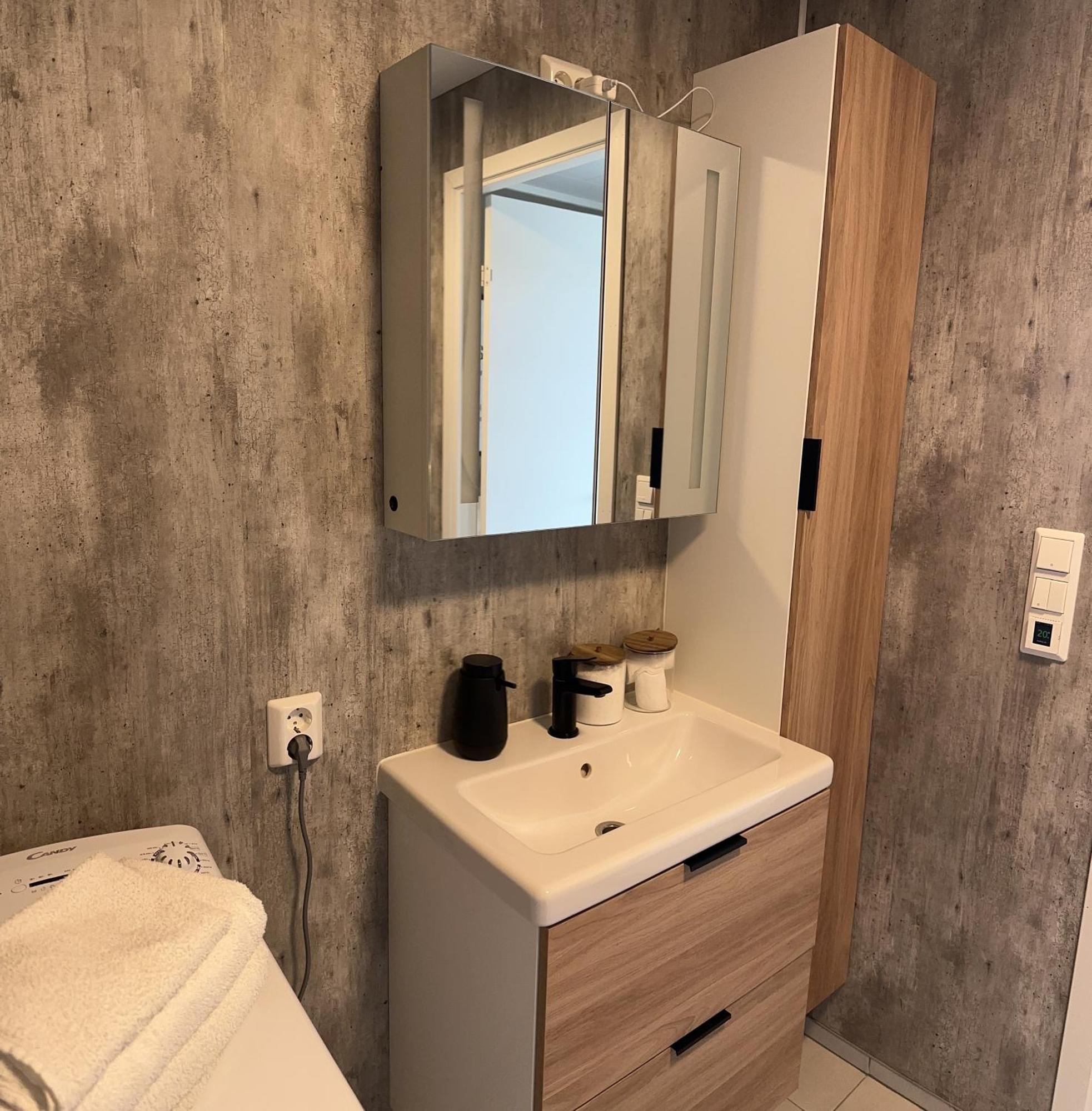 Koselig Naer Bussholdeplass Og Natur. Apartment Tromso